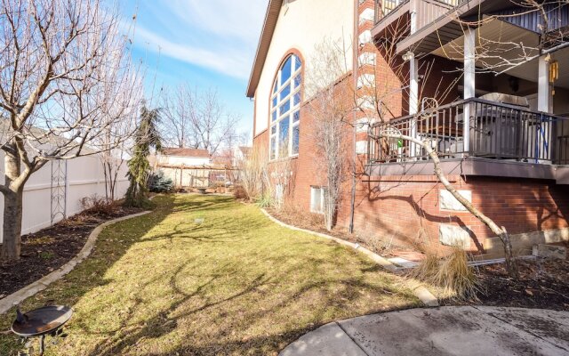 Family Crash Pad near SLC