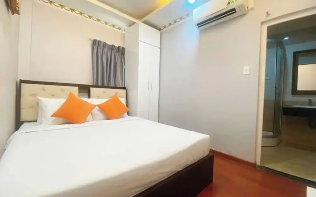 Crowne Meow Bui Vien Hotel 2