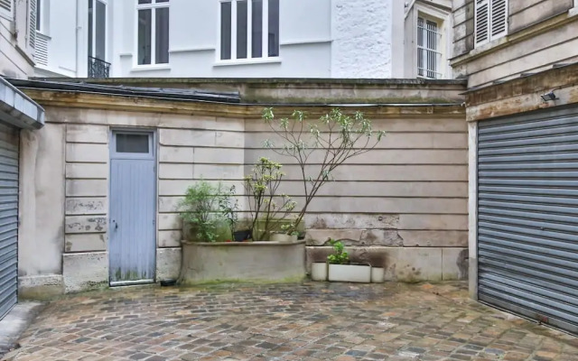 Secret Villiers I Stylish 2 Bed Apt in Villiers