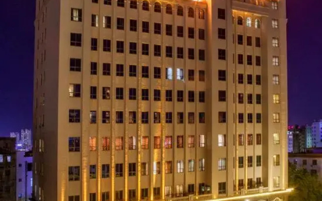 Yangjiang Yintai Hotel (Baili Plaza Branch)