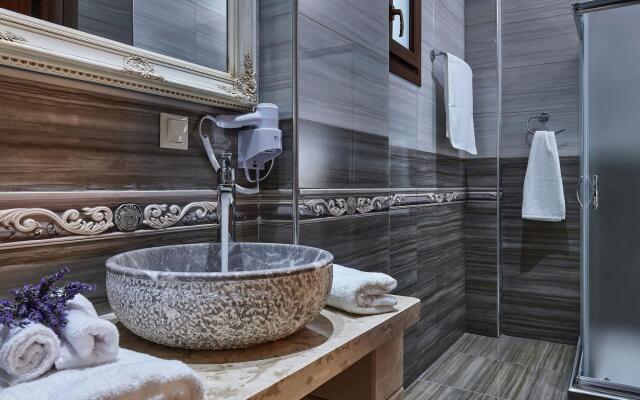 Nice apartment in Kamilari with swimming pool