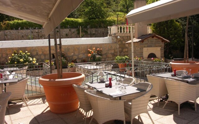 Logis Hôtel La Bonne Auberge