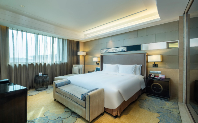 Crowne Plaza Xian by IHG