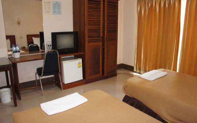 Chaleunehoung Hotel