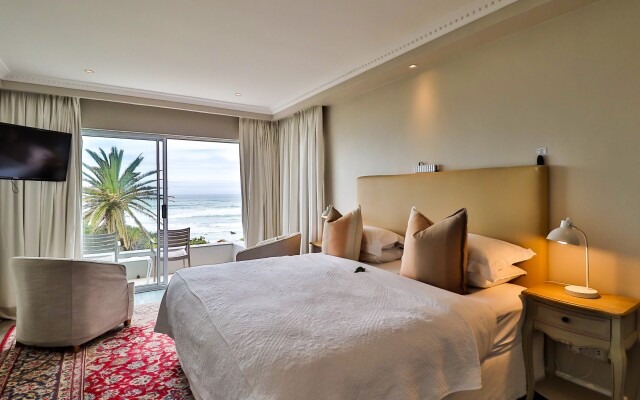 Hermanus Beachfront Lodge