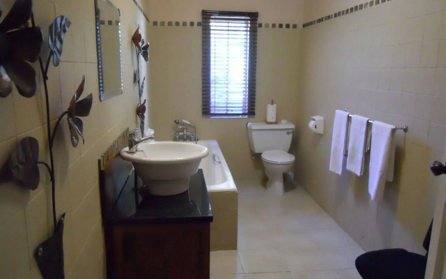 The Colonial on Arundel