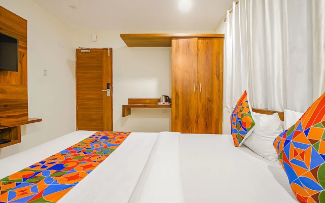 Fabhotel Royal Inn I