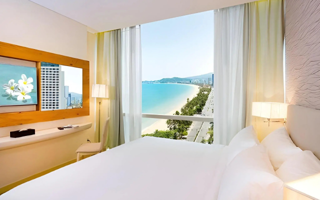 Diamond Bay Hotel