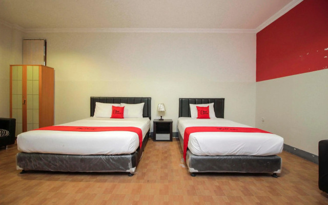 RedDoorz near Bethesda Manado