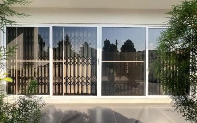 Apartment in East Airport