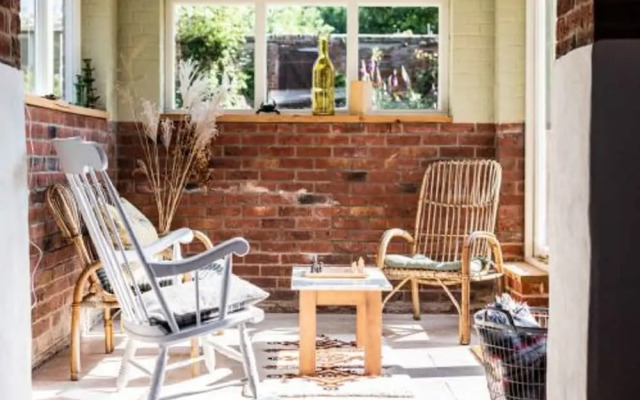 Host Stay Shipyard Studio