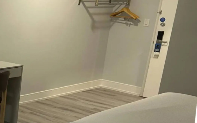 Howard Johnson Cornwall