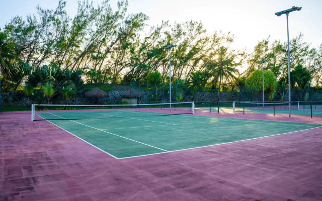 Dom Pedro Laguna Beach Resort & Golf