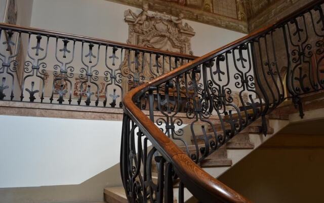 Palazzo Arrivabene B&B