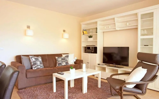 Belvilla by OYO Villa Costabellas