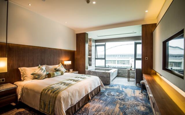 Yading Peninsula Hotel