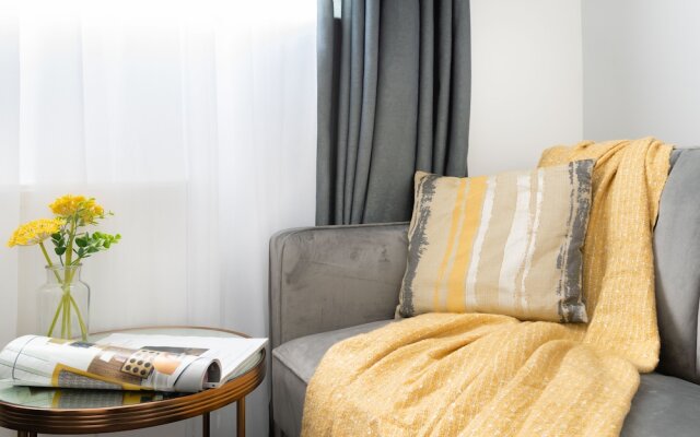 Modern 4-Bedroom Apart near Aldgate East