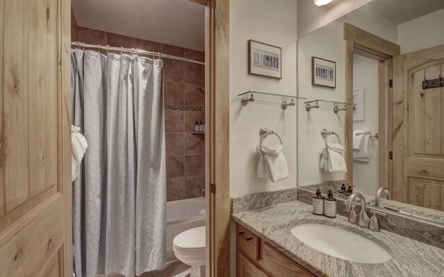 River Mtn Lodge E203 - Studio Condo