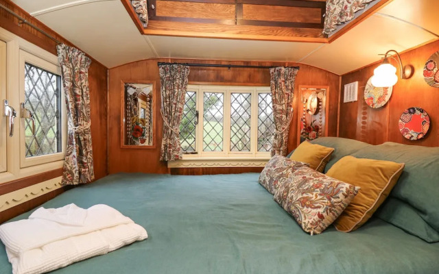 Dolly the Circus Wagon