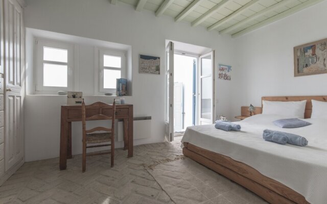 Villa Cycladic Breeze Tranquil & Private