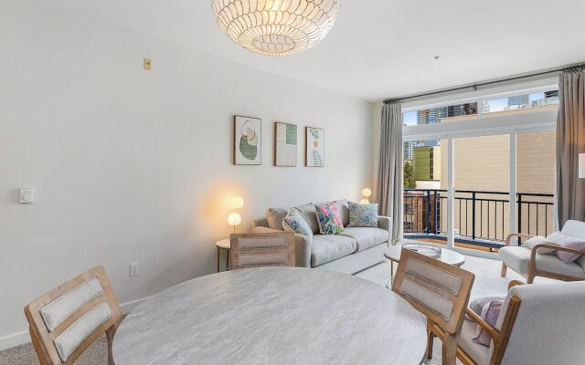 Belltown Perch explore like a local