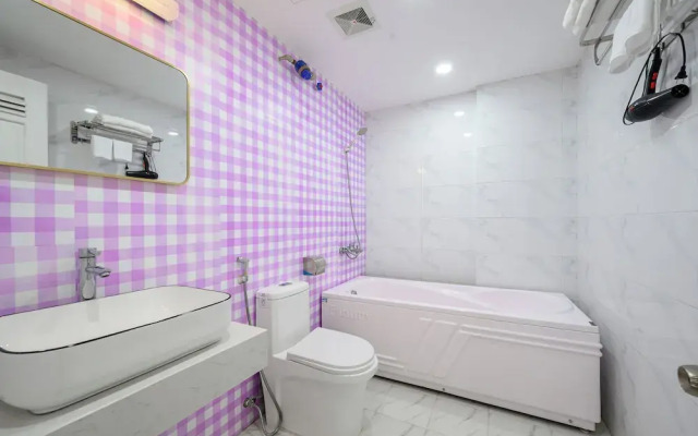 Luxe Paradise Residence 76 To Ngoc Van