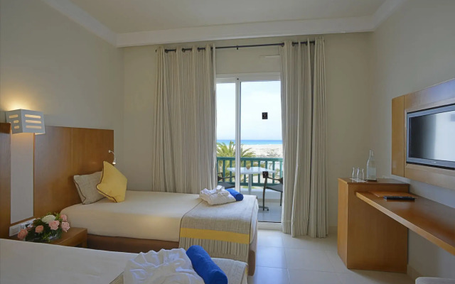 Vincci Helios Beach