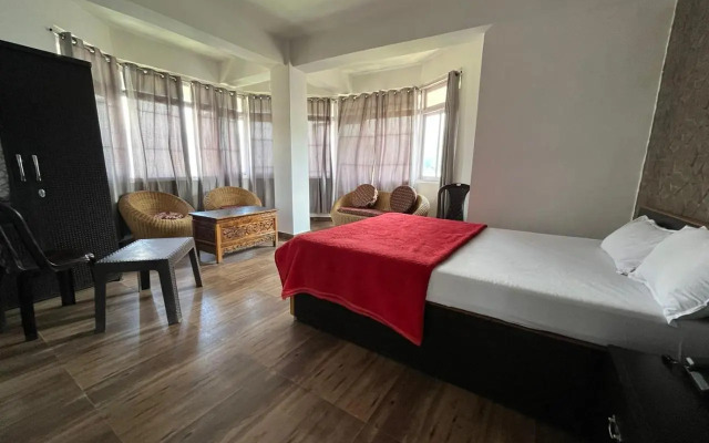 Oyo 26867 Hotel Silk Route Station