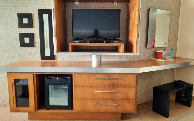 Artisan Playa Esmeralda Family Beach Hotel