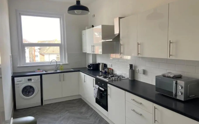 Large Boutique Self Catering Southsea Holiday Flat