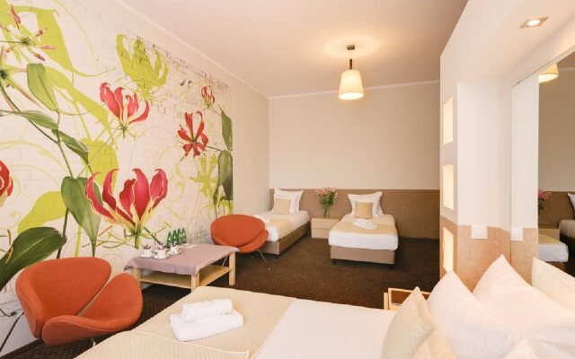 Iris Aparthotel