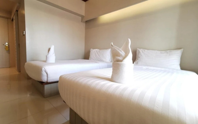 RedDoorz Premium A Room Bangkok