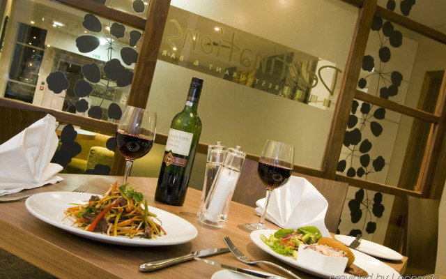 Holiday Inn Stevenage by IHG