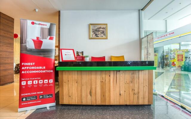 Reddoorz Apartment @ Pasar Baru Mansion