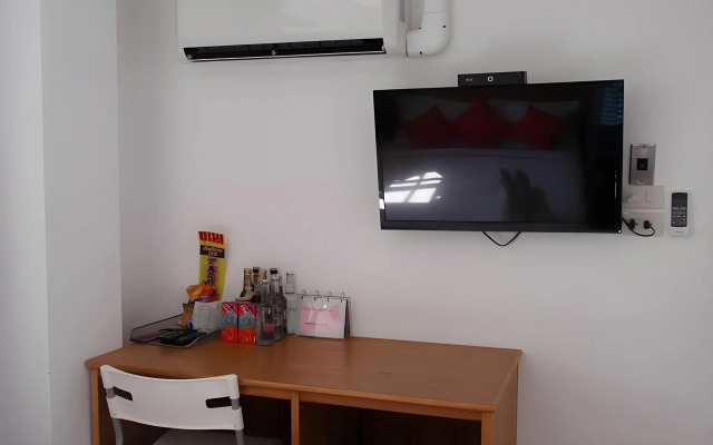 I Room Hotel