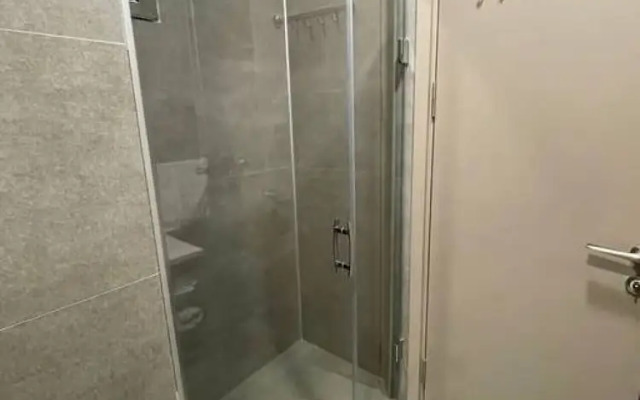 Modern Deluxe 1 1 Living Apartment Near Mall of Istanbul