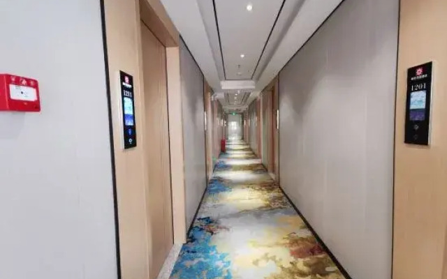 Yahao Garden Hotel (Shenzhen Songgang Metro Station)
