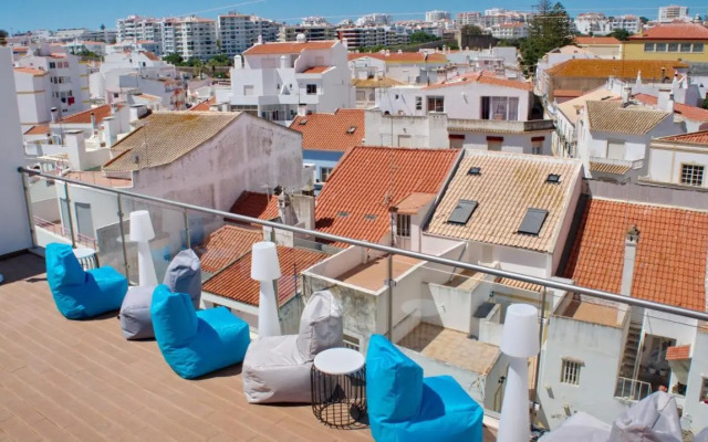 Top City Hostel & Suits