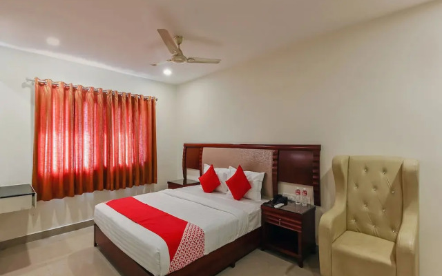 OYO 24799 Redlas Inn