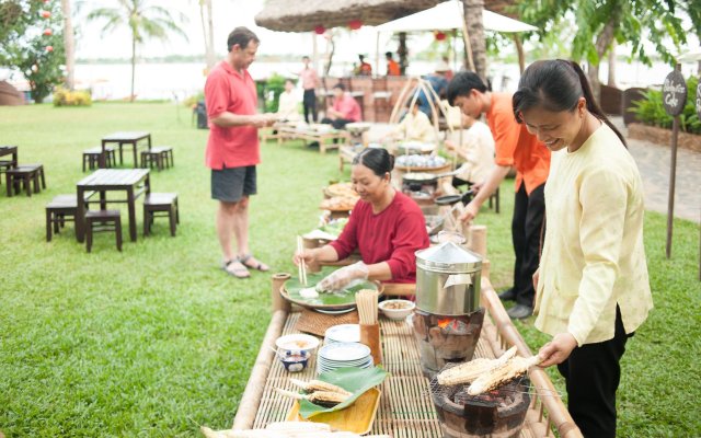 Vinh Hung Riverside Resort & Spa