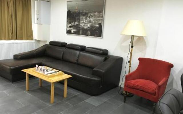 Wellesley Road Apartments