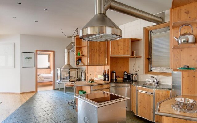 Backstage Hotel Serviced Apartments