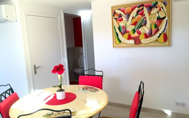 Studio in Vence, With Wonderful City View, Private Pool, Enclosed Gard