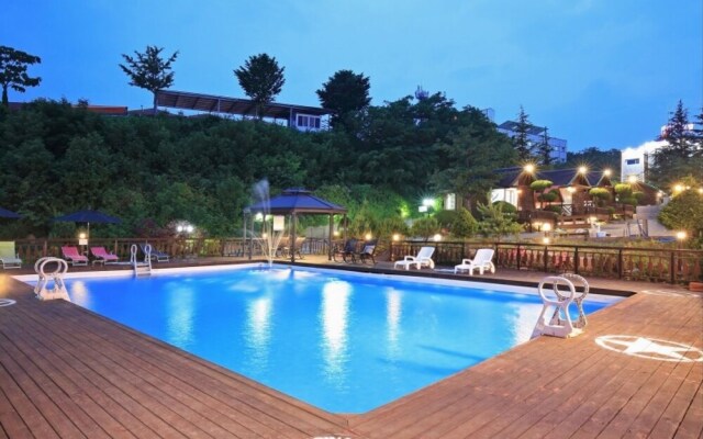 Yeongdeok Samsa Marin Village Pension