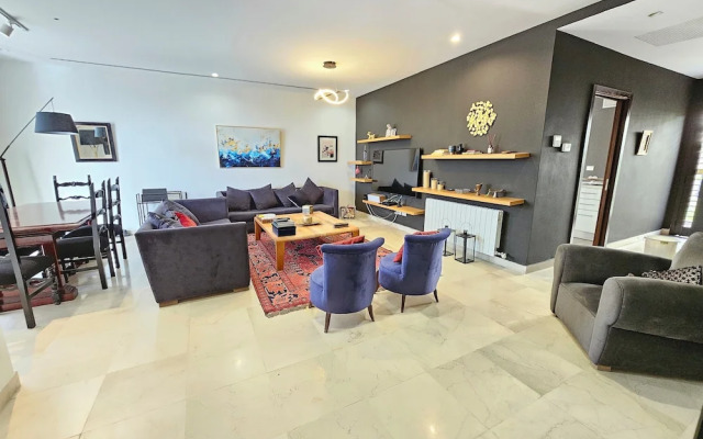 Stylish Luxe House with Garden Marsa