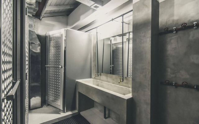 Bunkyard Hostels