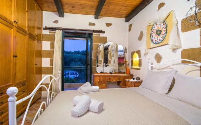 Athina Traditional Villa