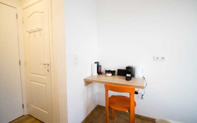 Unit 9 - Vibrant Room near Avenue Louise Best Location