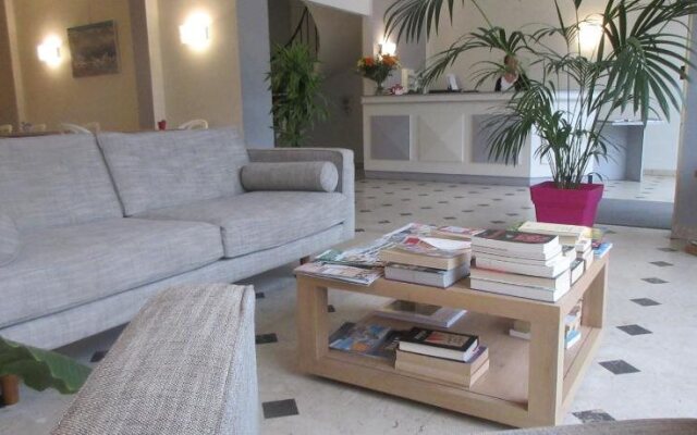 Hotel Sables D'or