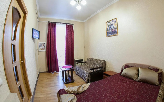 Apartment on Chornovola Avenue 31